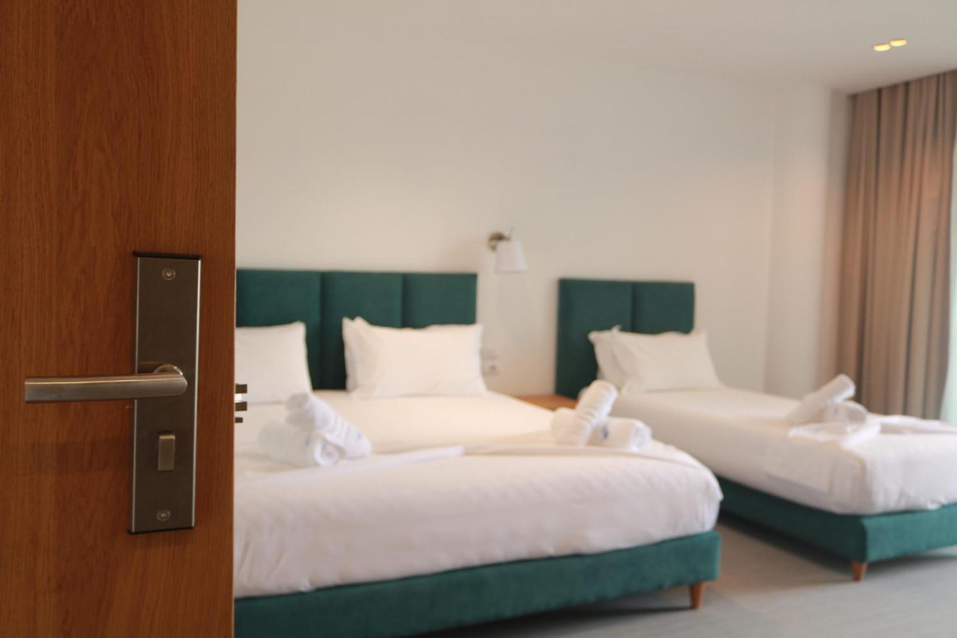 Manta Hotel Εξαμίλιο Εξωτερικό φωτογραφία