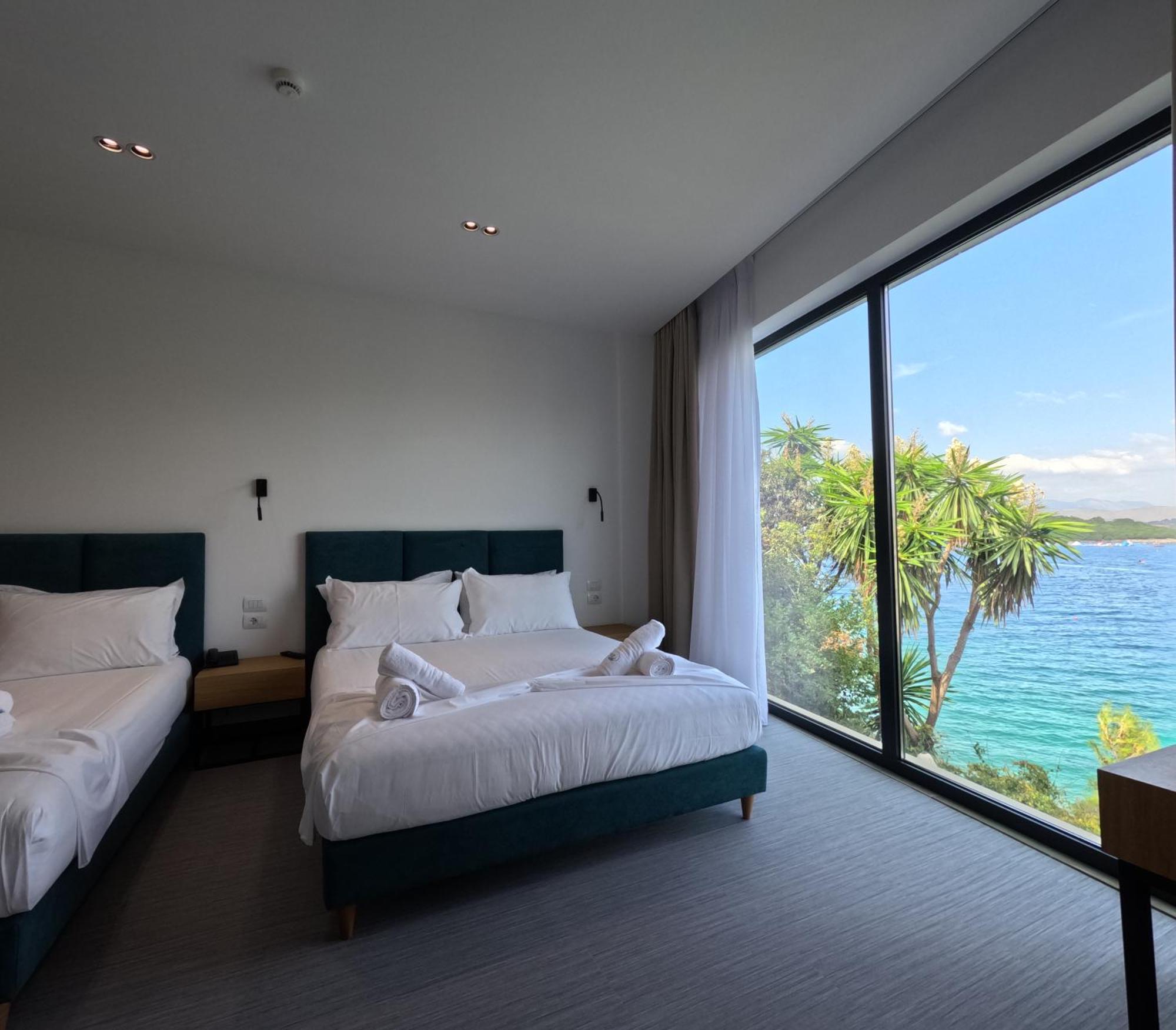 Manta Hotel Εξαμίλιο Εξωτερικό φωτογραφία