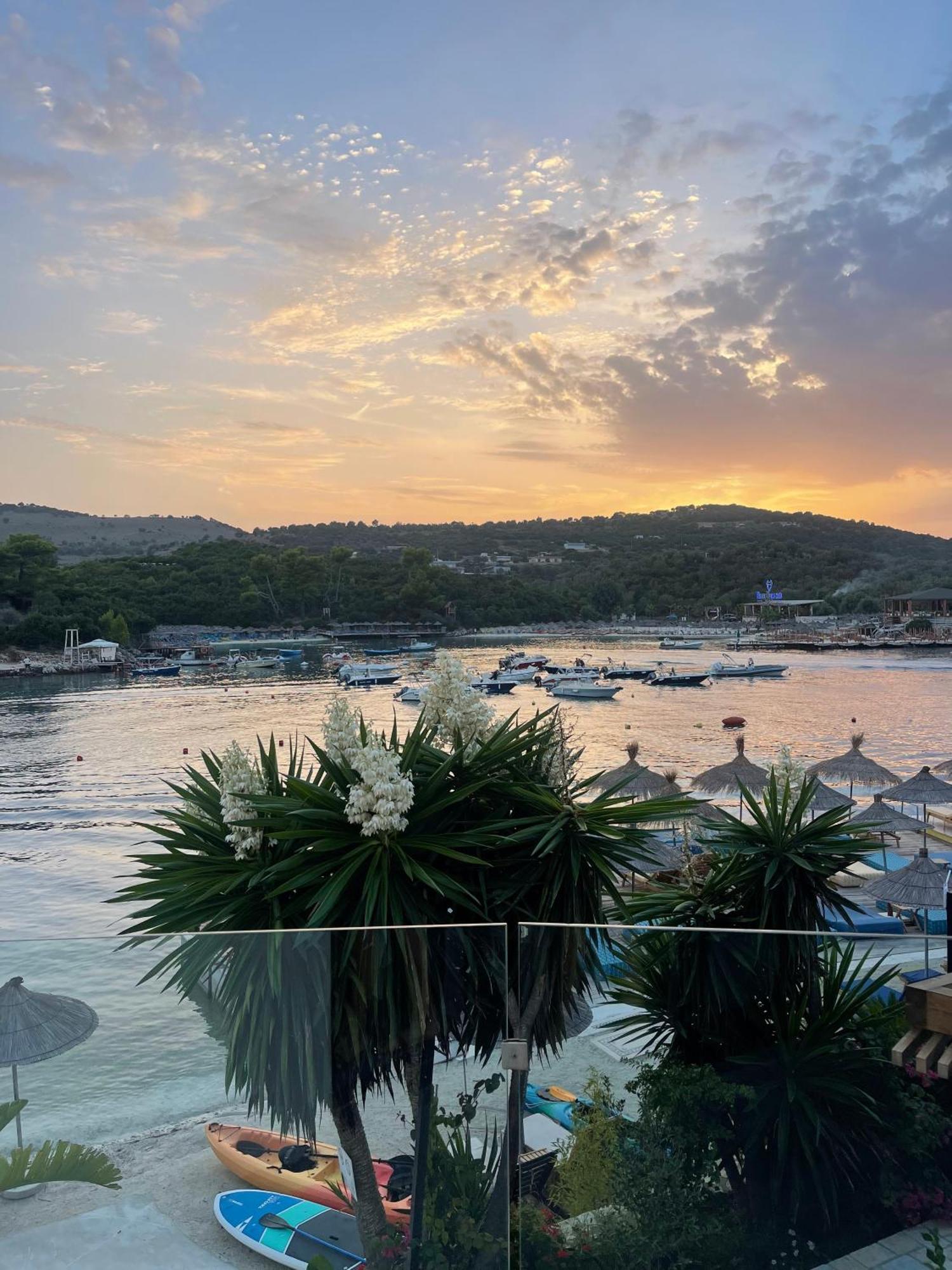 Manta Hotel Εξαμίλιο Εξωτερικό φωτογραφία