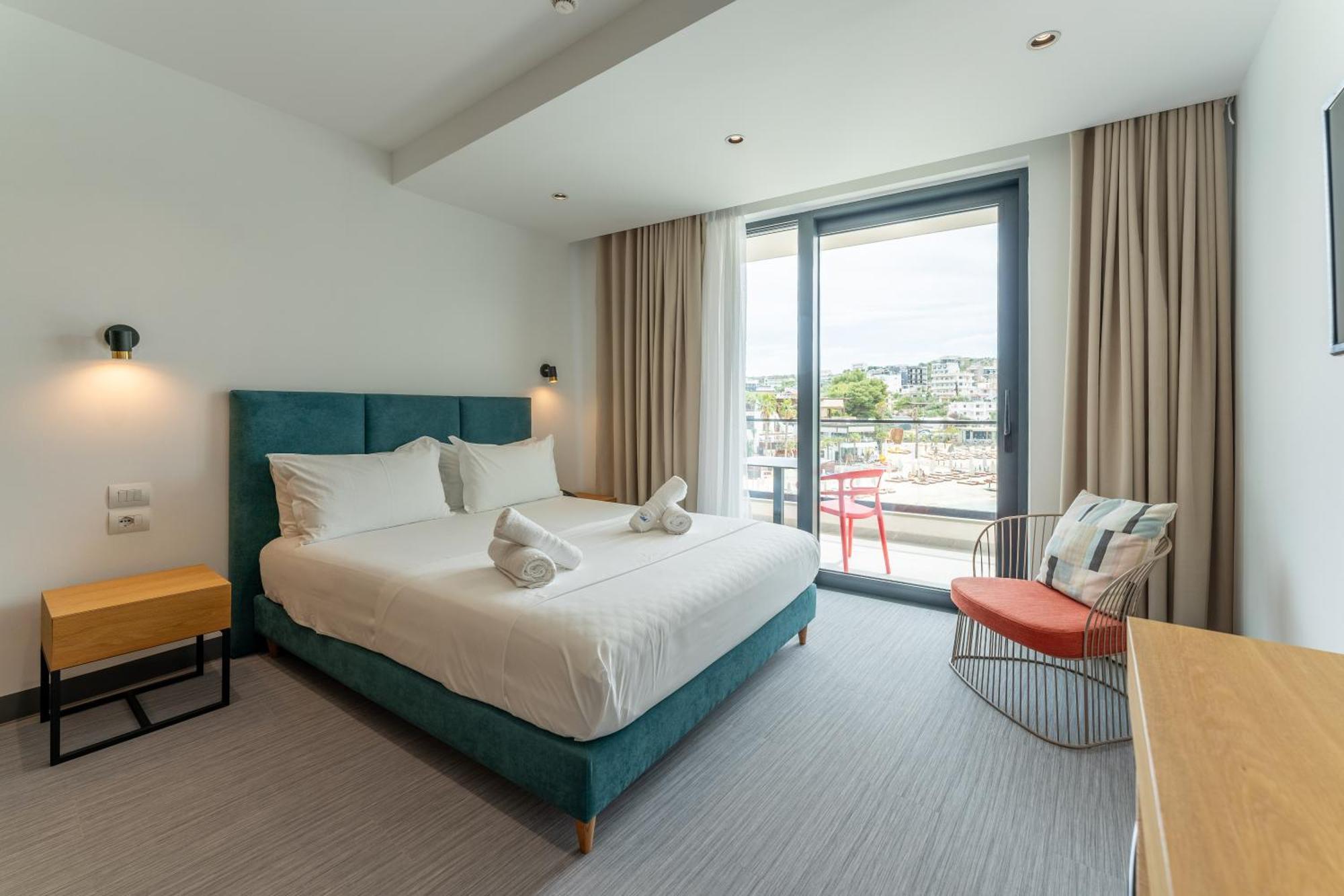Manta Hotel Εξαμίλιο Εξωτερικό φωτογραφία