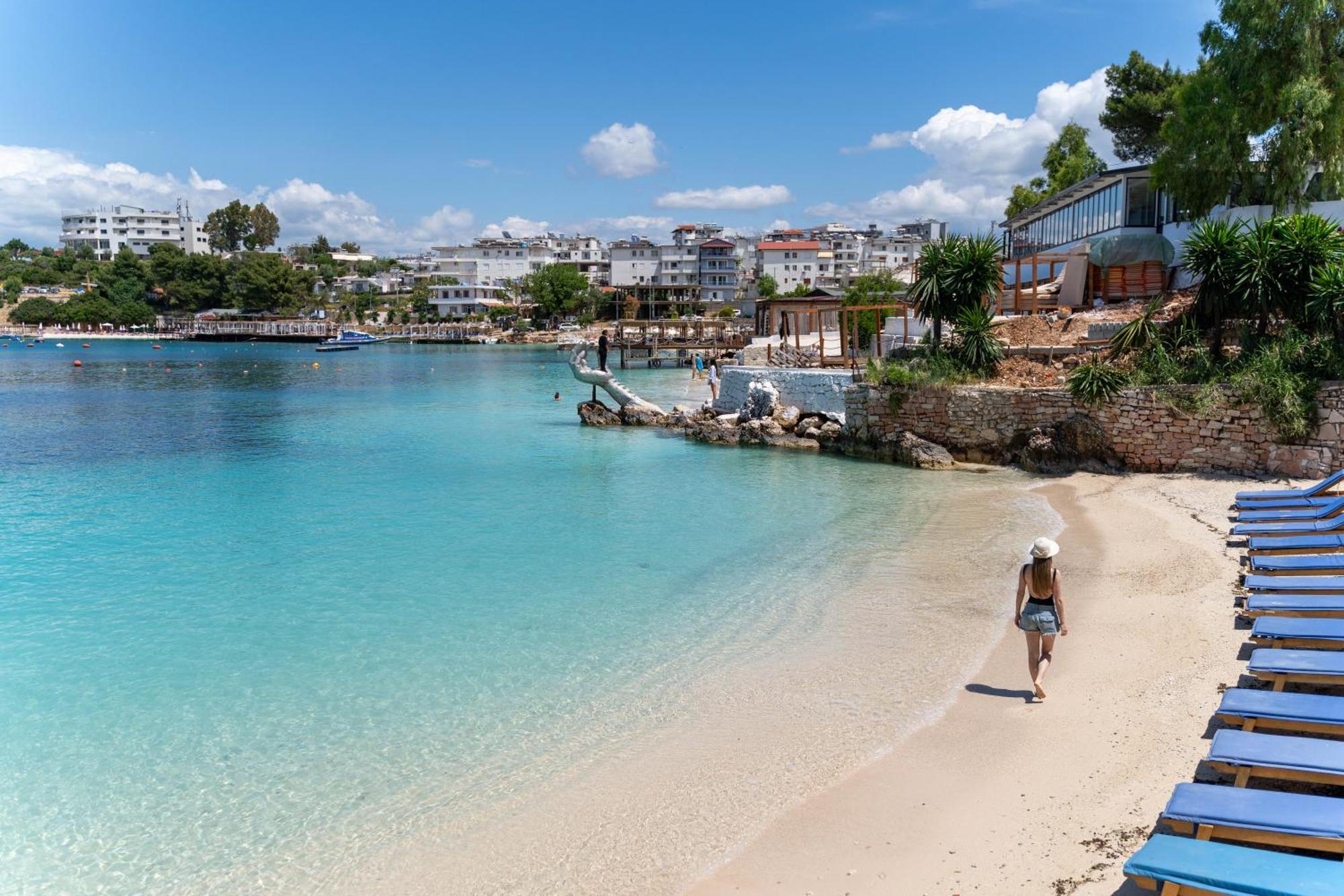 Manta Hotel Εξαμίλιο Εξωτερικό φωτογραφία