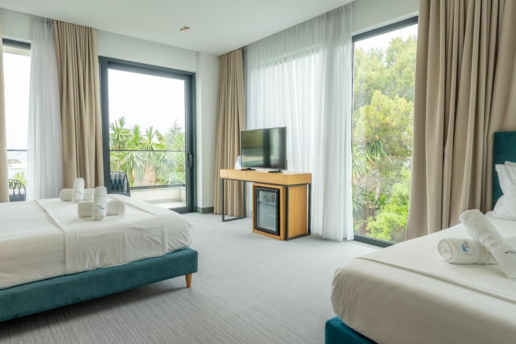 Manta Hotel Εξαμίλιο Εξωτερικό φωτογραφία